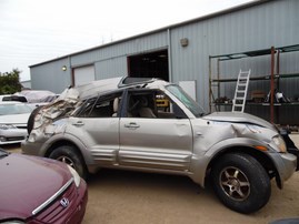 2001 MITSUBISHI MONTERO LIMITED GOLD 3.5L AT 4WD 183853